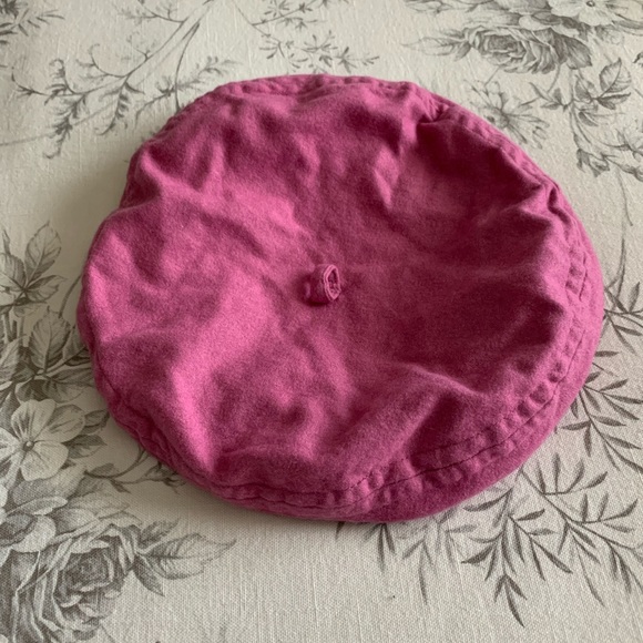 3 for $25 🛍 / Baby Gap Beret in Fuchsia 🌸 - Picture 2 of 4